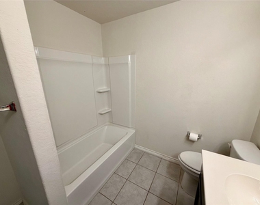 308 Autumn Rouge St - Photo Thumbnail 22