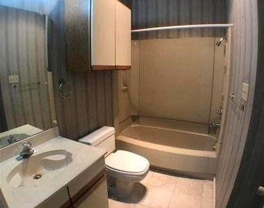 706 W 24th St - Photo Thumbnail 6