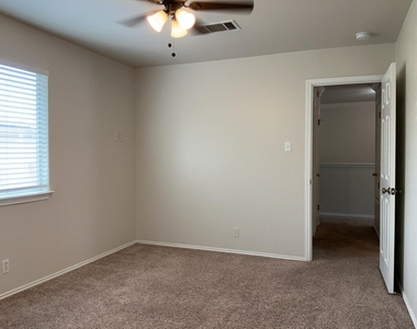 502 Country Estates Dr - Photo Thumbnail 23