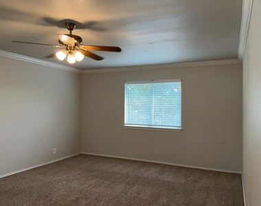 502 Country Estates Dr - Photo Thumbnail 24