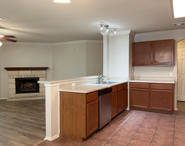 502 Country Estates Dr - Photo Thumbnail 13