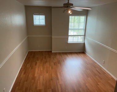 502 Country Estates Dr - Photo Thumbnail 15