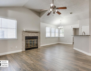 1003 Hyridge St - Photo Thumbnail 3