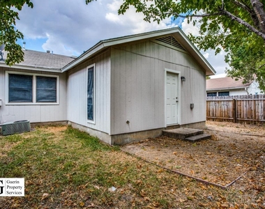 1003 Hyridge St - Photo Thumbnail 11