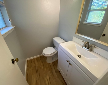 2402 Dove Springs Dr - Photo Thumbnail 13