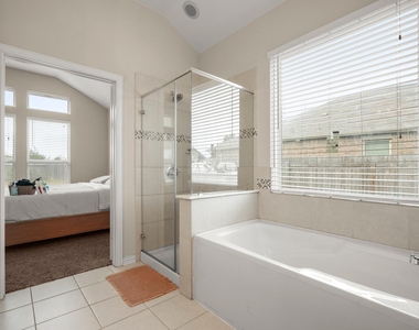 156 Plantain Dr - Photo Thumbnail 9