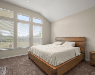 156 Plantain Dr - Photo Thumbnail 8