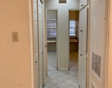 706 W 24th St - Photo Thumbnail 3