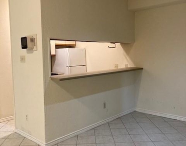 706 W 24th St - Photo Thumbnail 1
