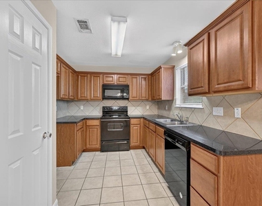 1408 Bergin Ct - Photo Thumbnail 5