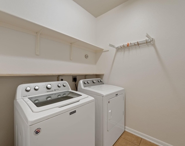 7901 Southwest Pkwy - Photo Thumbnail 22