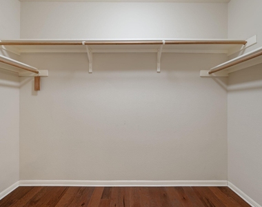 7901 Southwest Pkwy - Photo Thumbnail 21