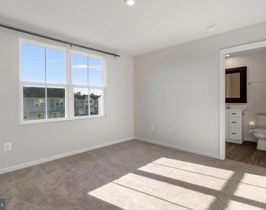 133 Rhea Drive - Photo Thumbnail 3