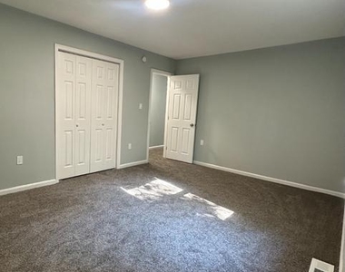 232 Shirley Lane - Photo Thumbnail 7