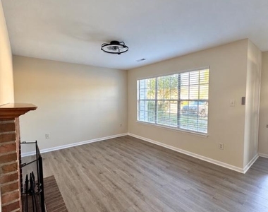 11203 Salem Village Drive - Photo Thumbnail 5