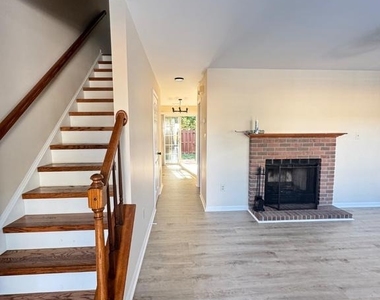 11203 Salem Village Drive - Photo Thumbnail 6