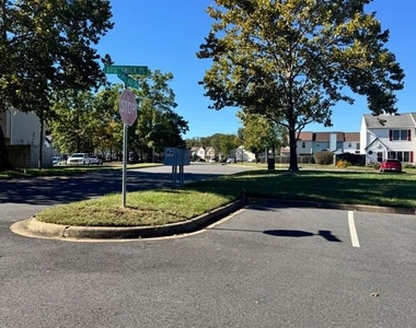 11203 Salem Village Drive - Photo Thumbnail 3