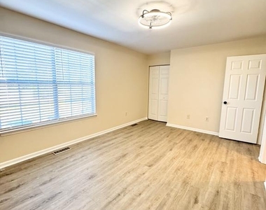 11203 Salem Village Drive - Photo Thumbnail 25
