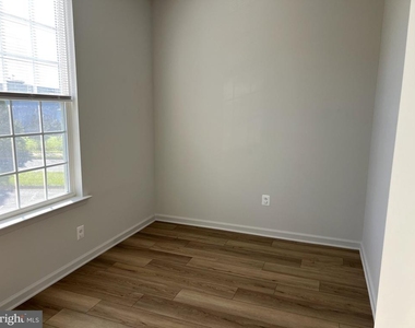 8296 Knight Station Way - Photo Thumbnail 19