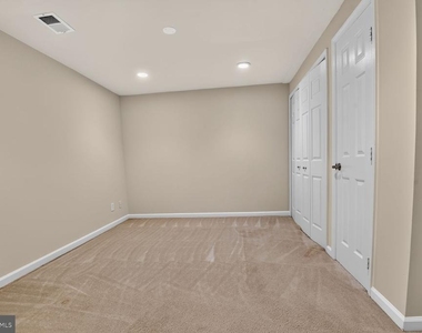 12167 Derriford Court - Photo Thumbnail 32