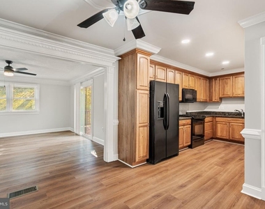 4421 Kenwood Drive - Photo Thumbnail 15