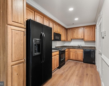 4421 Kenwood Drive - Photo Thumbnail 14