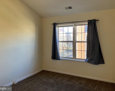 21184 Domain Terrace - Photo Thumbnail 11