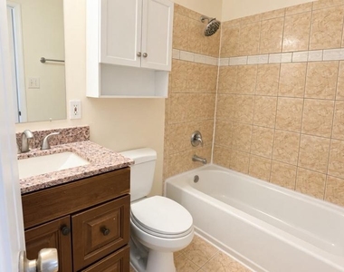 185 Meadows Lane Ne - Photo Thumbnail 14