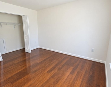 185 Meadows Lane Ne - Photo Thumbnail 20