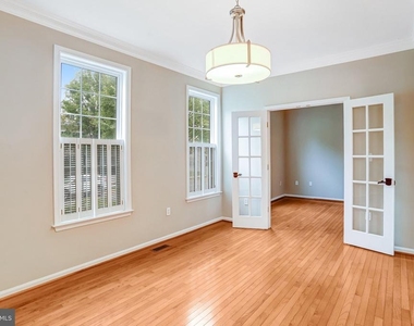 20391 Tilberg Street - Photo Thumbnail 10