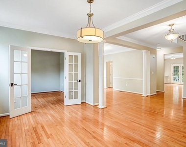 20391 Tilberg Street - Photo Thumbnail 9