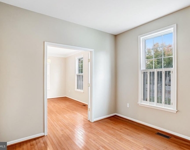 20391 Tilberg Street - Photo Thumbnail 12