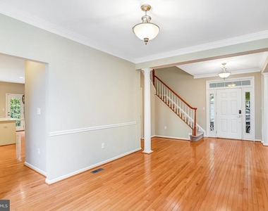 20391 Tilberg Street - Photo Thumbnail 15