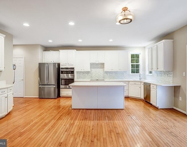 20391 Tilberg Street - Photo Thumbnail 23