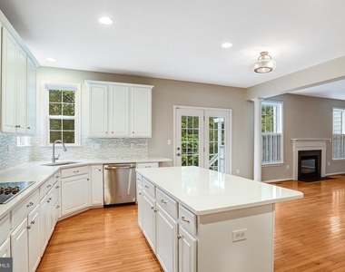 20391 Tilberg Street - Photo Thumbnail 27