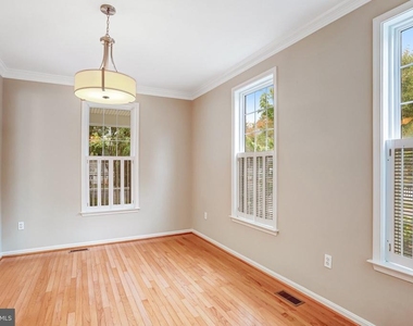 20391 Tilberg Street - Photo Thumbnail 7