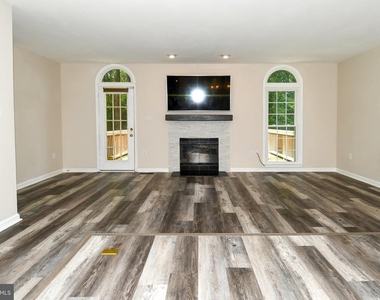 11725 Great Owl Circle - Photo Thumbnail 2