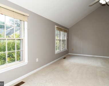 11725 Great Owl Circle - Photo Thumbnail 9