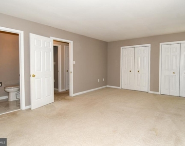 11725 Great Owl Circle - Photo Thumbnail 16