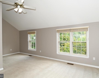 11725 Great Owl Circle - Photo Thumbnail 7