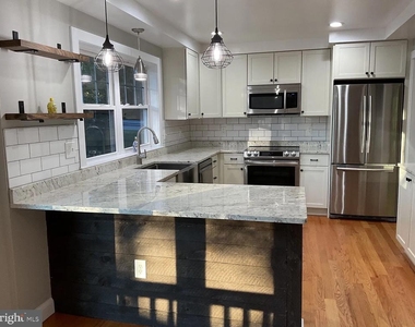2300 Division Avenue - Photo Thumbnail 5