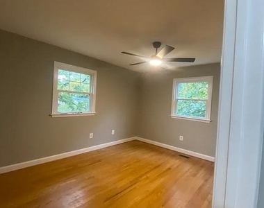 2300 Division Avenue - Photo Thumbnail 11