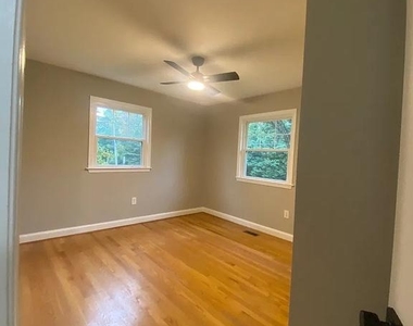 2300 Division Avenue - Photo Thumbnail 10