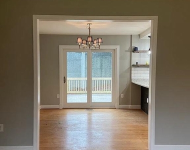 2300 Division Avenue - Photo Thumbnail 13