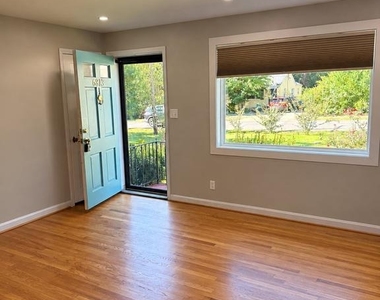 6813 Smithway Drive - Photo Thumbnail 3