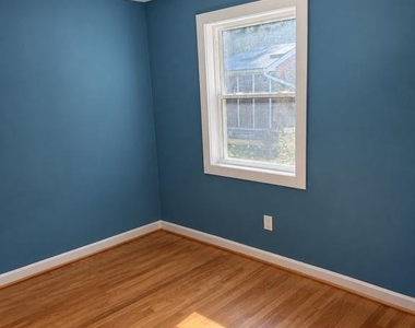 6813 Smithway Drive - Photo Thumbnail 10