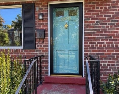 6813 Smithway Drive - Photo Thumbnail 2