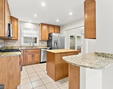 8614 Vernon Avenue - Photo Thumbnail 15