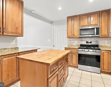 8614 Vernon Avenue - Photo Thumbnail 12