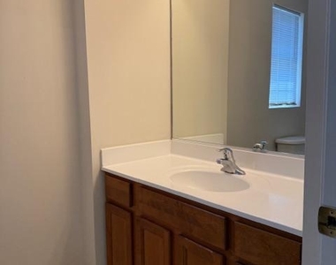 1005 Myrick Street - Photo Thumbnail 7
